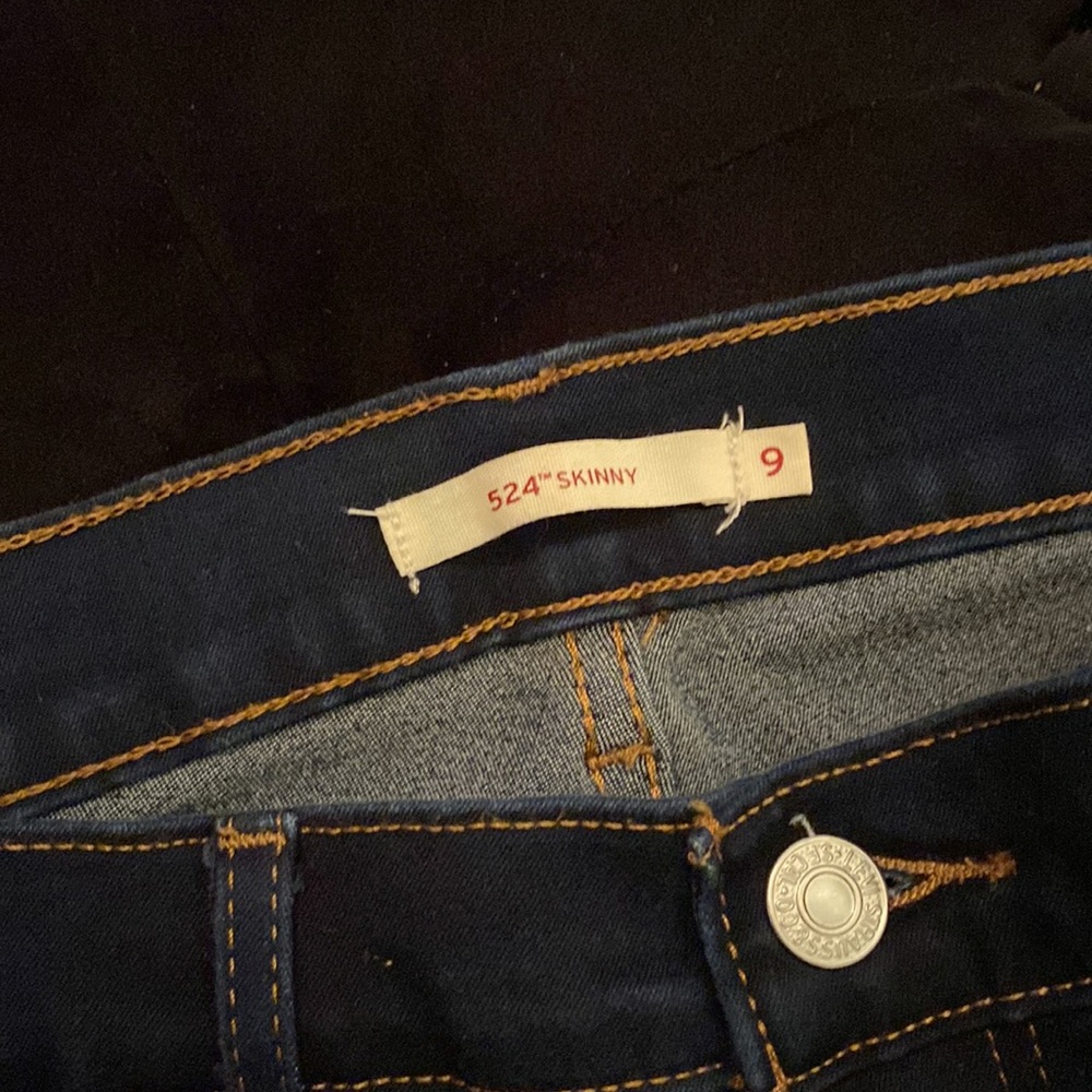 🔥DaRk BLuE like new Levi Jeans🔥 - Picture 2 of 12